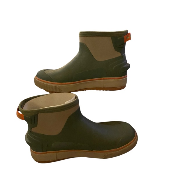 Simms Riverbank Chukka Boots Loden Green Waterproof
fisherman outdoors rain - Picture 8 of 11